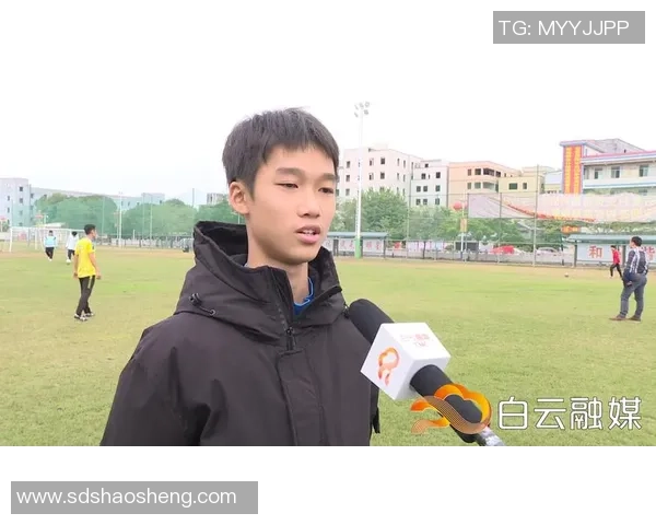 课本中的足球传奇：那些激励我们追梦的明星故事